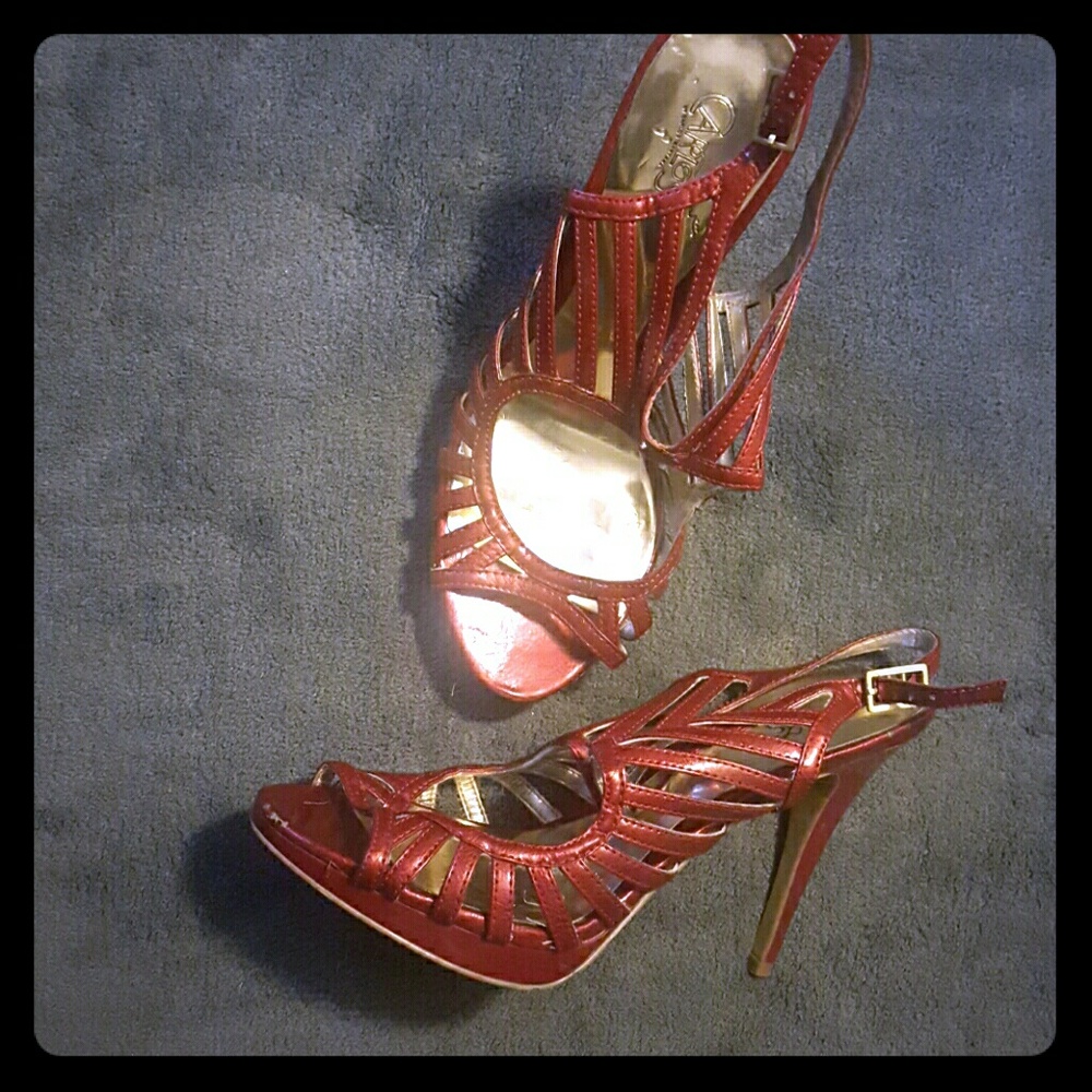 Wedge heels *Bundle 4 $5 items for $15*